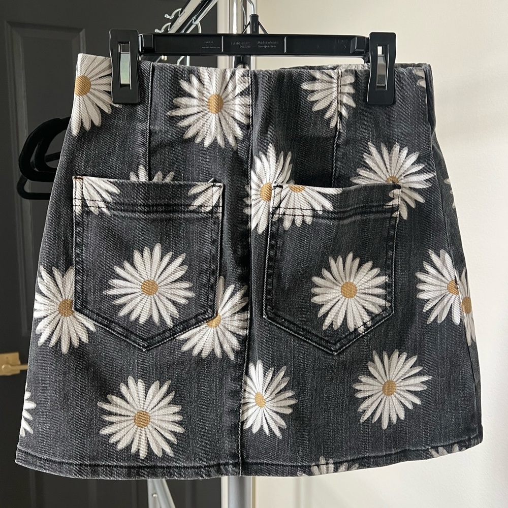 Show Me Your Mumu Jean skirt!!